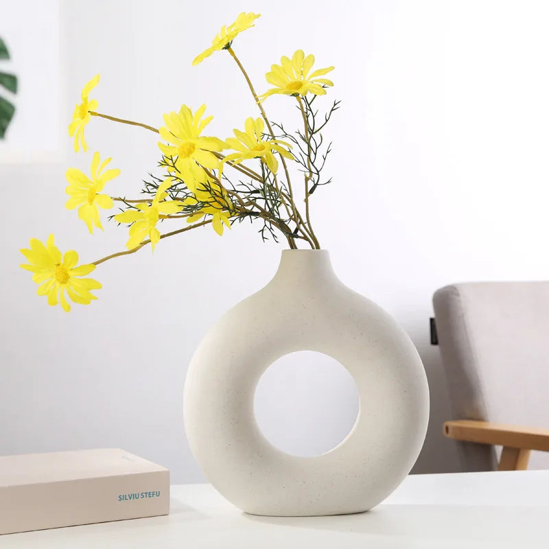 Vaso em Cerâmica - Nórdico Linka: Elegância e Simplicidade em Cada Detalhe