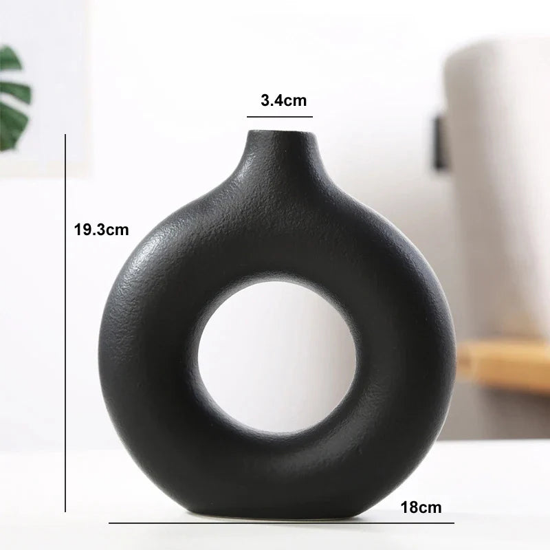 Vaso em Cerâmica - Nórdico Linka: Elegância e Simplicidade em Cada Detalhe